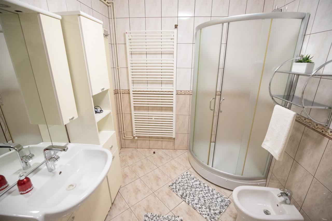 Excellent - Kuca Za Odmor U Zupanji Apartman Zsupanya Kültér fotó